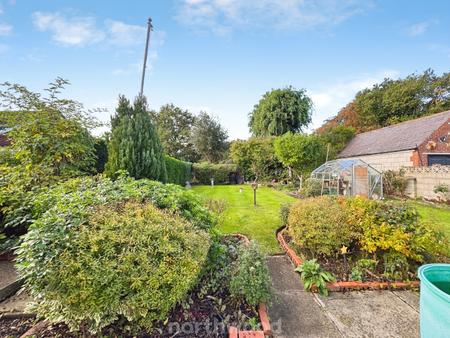 2 bedroom Detached bungalow for sale in Ashfield Avenue, Thorne, Doncaster, DN8