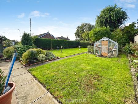 2 bedroom Detached bungalow for sale in Ashfield Avenue, Thorne, Doncaster, DN8