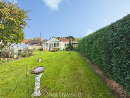 2 bedroom Detached bungalow for sale in Ashfield Avenue, Thorne, Doncaster, DN8