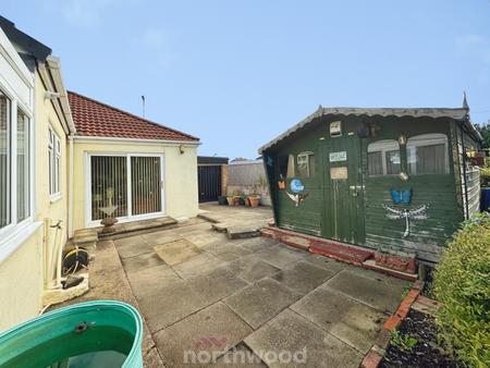 2 bedroom Detached bungalow for sale in Ashfield Avenue, Thorne, Doncaster, DN8