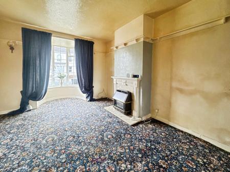 2 bedroom Terraced House for sale in King Edward Road, Thorne, Doncaster, DN8