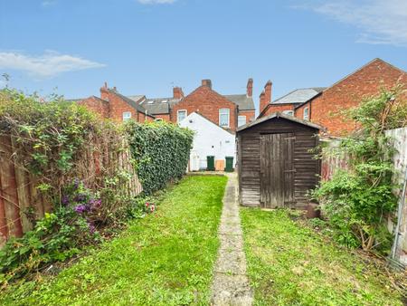 2 bedroom Terraced House for sale in King Edward Road, Thorne, Doncaster, DN8