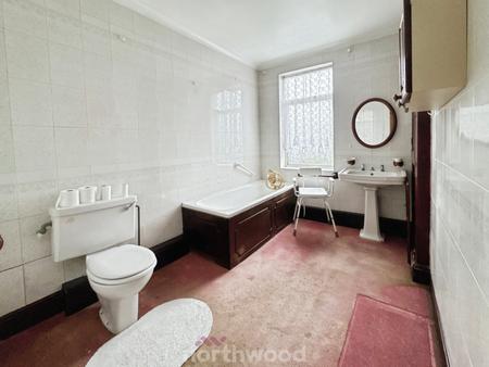 2 bedroom Terraced House for sale in King Edward Road, Thorne, Doncaster, DN8