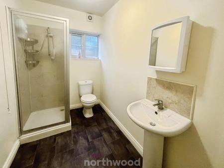 1 bedroom Flat to let in King Street, Thorne, Doncaster, DN8