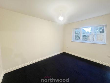 1 bedroom Flat to let in King Street, Thorne, Doncaster, DN8