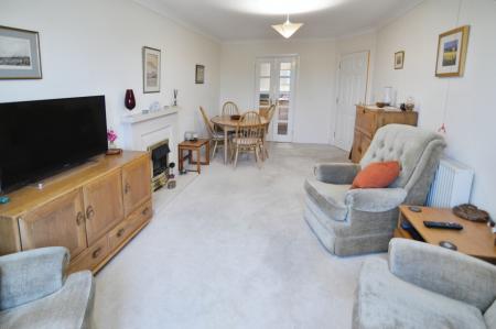 2 bedroom Flat for sale in Harding Place, Wokingham, RG40