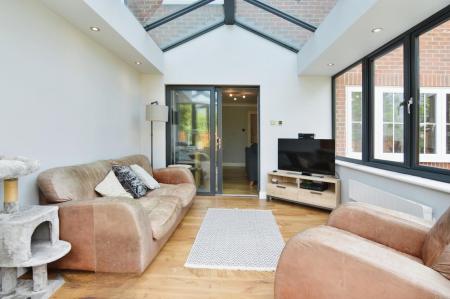 4 bedroom Detached house for sale in Rowan Drive, Crowthorne, RG45