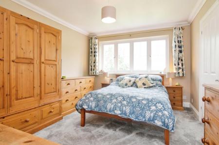 4 bedroom Detached house for sale in Rowan Drive, Crowthorne, RG45