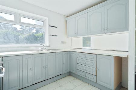 4 bedroom Detached house for sale in Shaftesbury Close, Bracknell, RG12