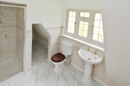 4 bedroom Detached house for sale in The Ridges, Wokingham, RG40