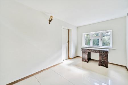 4 bedroom Detached house for sale in The Ridges, Wokingham, RG40