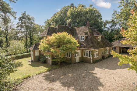 4 bedroom Detached house for sale in The Ridges, Wokingham, RG40