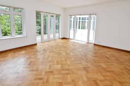 4 bedroom Detached house for sale in The Ridges, Wokingham, RG40