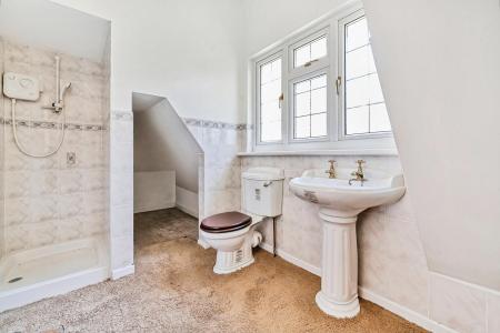 4 bedroom Detached house for sale in The Ridges, Wokingham, RG40