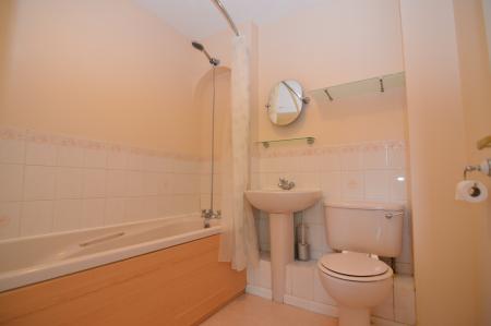 1 bedroom Flat for sale in Horatio Avenue, Warfield, RG42