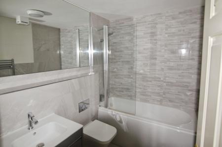 2 bedroom Maisonette for sale in Norton Road, Wokingham, RG40