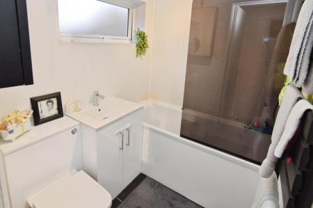 2 bedroom Bungalow for sale in Keble Way, Owlsmoor, Sandhurst, GU47