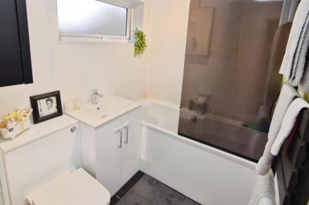 2 bedroom Bungalow for sale in Keble Way, Owlsmoor, Sandhurst, GU47