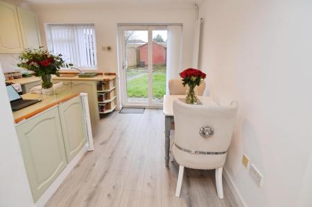 2 bedroom Bungalow for sale in Keble Way, Owlsmoor, Sandhurst, GU47