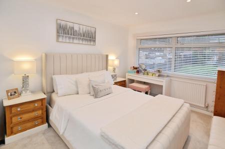 2 bedroom Bungalow for sale in Keble Way, Owlsmoor, Sandhurst, GU47