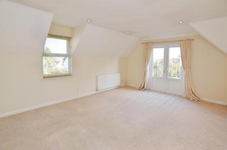 2 bedroom Apartment for sale in Heatherley Road, Camberley, GU15