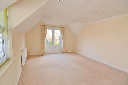 2 bedroom Apartment for sale in Heatherley Road, Camberley, GU15