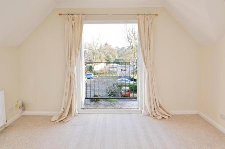 2 bedroom Apartment for sale in Heatherley Road, Camberley, GU15