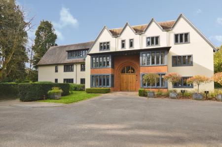 2 bedroom Flat to let in Windsor Road, Ascot, SL5