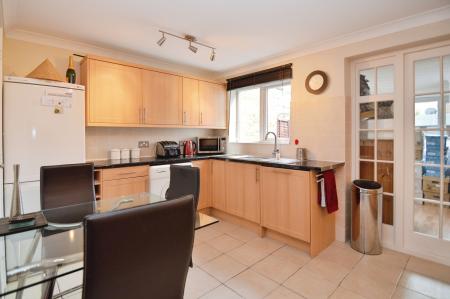3 bedroom Terraced House for sale in Crofton Close, Forest Park, Bracknell, RG12
