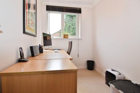 3 bedroom Terraced House for sale in Crofton Close, Forest Park, Bracknell, RG12