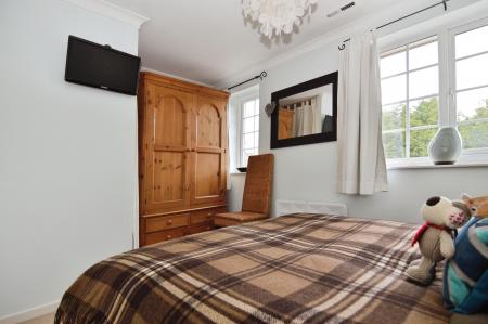 3 bedroom Terraced House for sale in Crofton Close, Forest Park, Bracknell, RG12