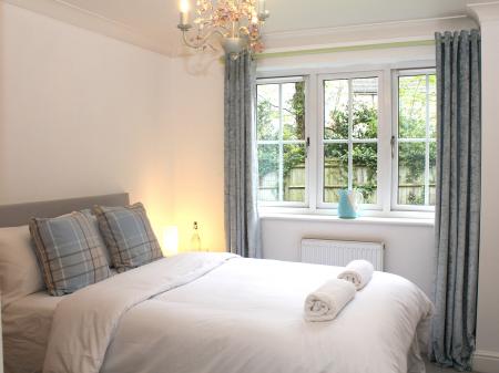 2 bedroom Flat for sale in Bardeem Place, Bracknell, RG12