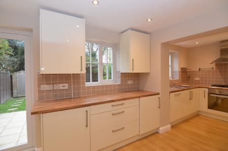 3 bedroom End of terrace house to let in Trefoil Close, Wokingham, RG40