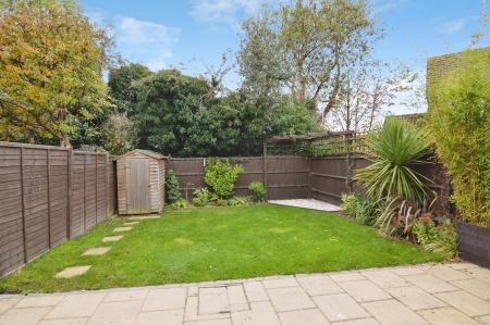 3 bedroom End of terrace house to let in Trefoil Close, Wokingham, RG40