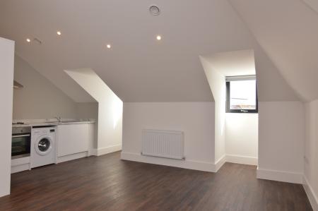 1 bedroom Studio flat to let in Central Walk, Wokingham, RG40