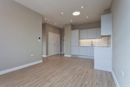 1 bedroom Flat to let in 42 Broad Street, Wokingham, RG40