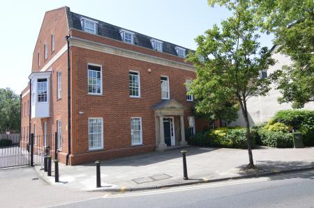 42 Broad Street, Wokingham, RG40