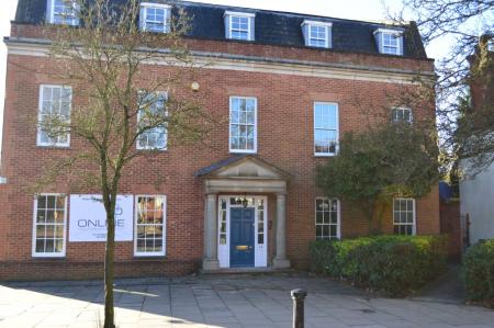 1 bedroom Flat to let in 42 Broad Street, Wokingham, RG40