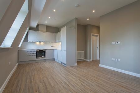1 bedroom Flat to let in 42 Broad Street, Wokingham, RG40