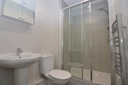 2 bedroom Flat to let in Outfield Crescent, Wokingham, RG40