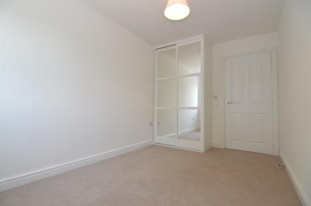2 bedroom Flat to let in Outfield Crescent, Wokingham, RG40