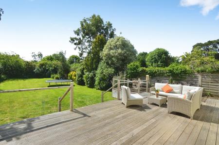5 bedroom Detached house for sale in Barkham Road, Wokingham, RG41