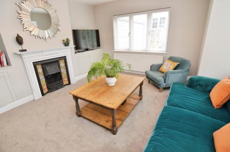 5 bedroom Detached house for sale in Barkham Road, Wokingham, RG41