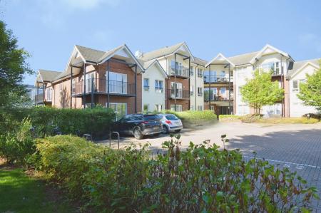 2 bedroom Flat for sale in Merydene Court, Binfield, RG42