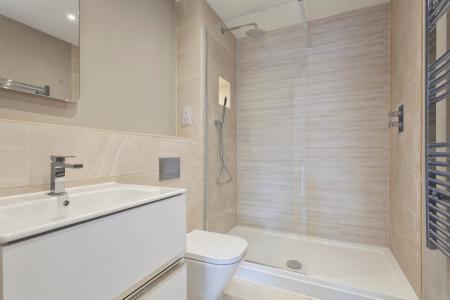 1 bedroom Flat to let in 42 Broad Street, Wokingham, RG40