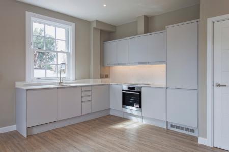 1 bedroom Flat to let in 42 Broad Street, Wokingham, RG40