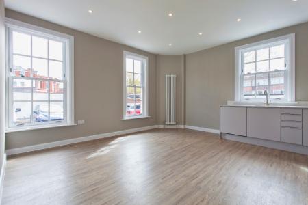 1 bedroom Flat to let in 42 Broad Street, Wokingham, RG40