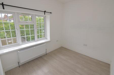 1 bedroom Flat to let in London Road, Earley, RG6