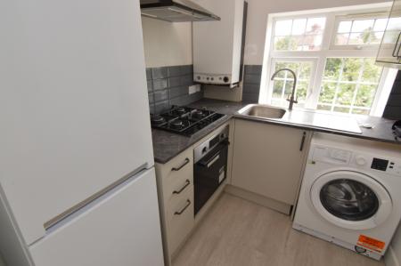 1 bedroom Flat to let in London Road, Earley, RG6