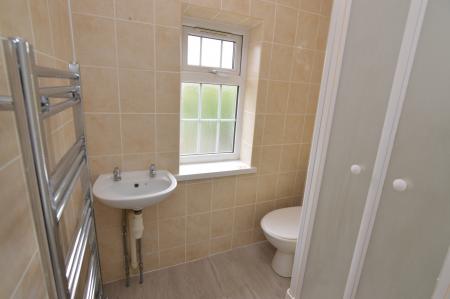 1 bedroom Flat to let in London Road, Earley, RG6